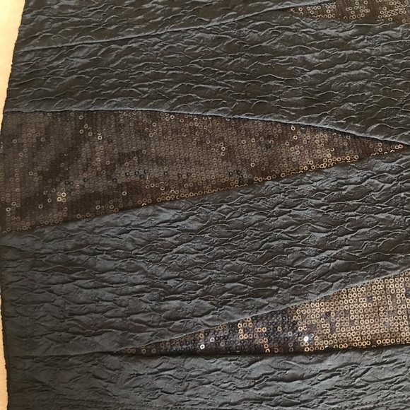 Forever 21 bandage style sequin mini skirt. - Picture 8 of 9